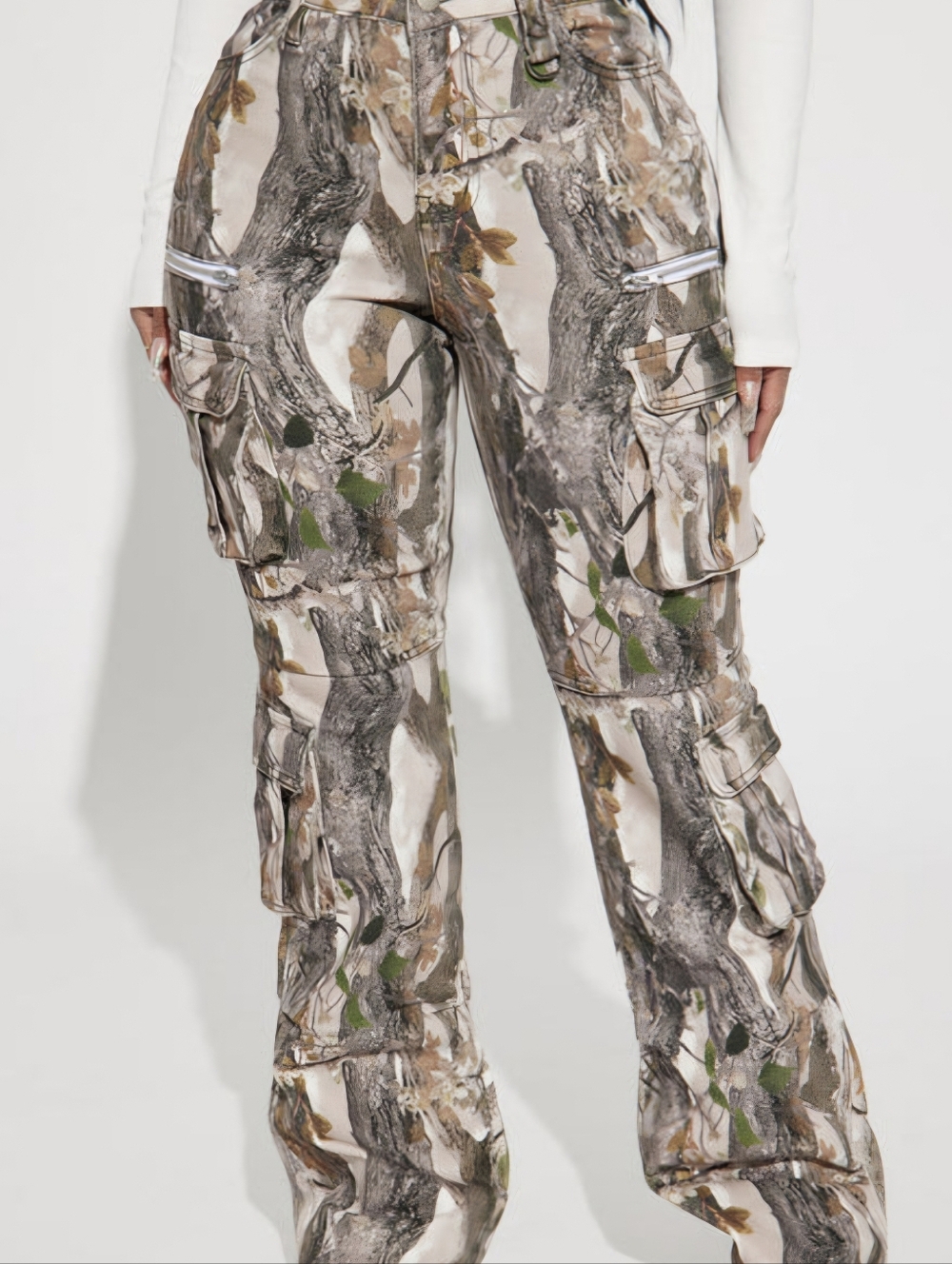 Fashion Nova Realtree-Inspired Camo Cargo Pants in Brown and Tan